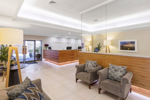 Macleay Hotel - Tourism Caloundra 4