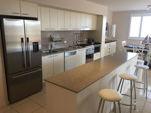 Grandview Apartments - Tourism Caloundra 2