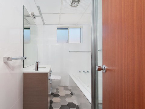Victoria Parade, Kiah, Unit 10, 53 - Tourism Caloundra 11
