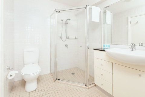 Waterfront Apartment On Sydney Harbour - Tourism Caloundra 3