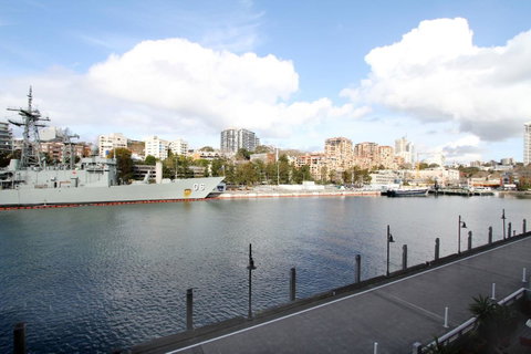 Waterfront Apartment On Sydney Harbour - Tourism Caloundra 12