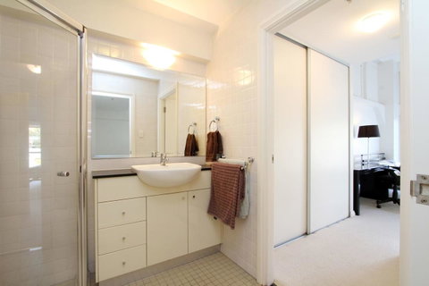 Waterfront Apartment On Sydney Harbour - Tourism Caloundra 4