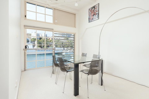 Waterfront Apartment On Sydney Harbour - Tourism Caloundra 2