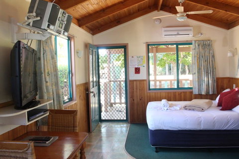 Lani\'s Holiday Island - Tourism Caloundra 9