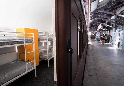 Railway Square YHA - Tourism Caloundra 41
