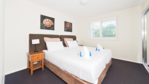 Pacific Blue, Salamander Bay - Tourism Caloundra 15
