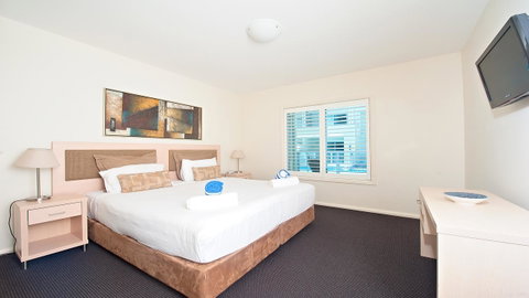 Pacific Blue, Salamander Bay - Tourism Caloundra 9