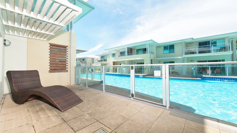 Pacific Blue, Salamander Bay - Tourism Caloundra 10