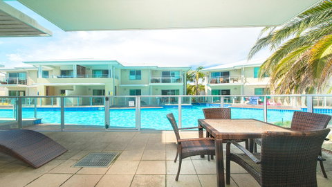 Pacific Blue, Salamander Bay - Tourism Caloundra 11