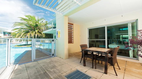 Pacific Blue, Salamander Bay - Tourism Caloundra 5