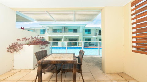 Pacific Blue, Salamander Bay - Tourism Caloundra 4