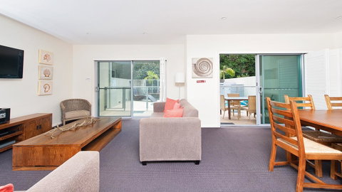 Pacific Blue, Salamander Bay - Tourism Caloundra 28