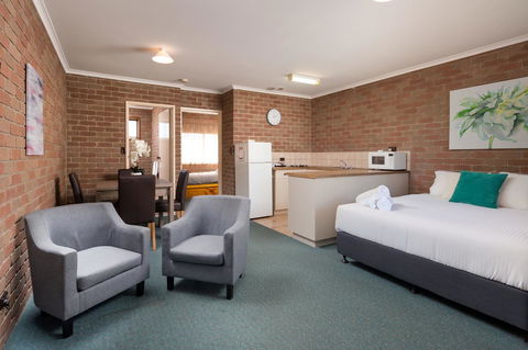 Corowa Bindaree Holiday Park - Tourism Caloundra 0