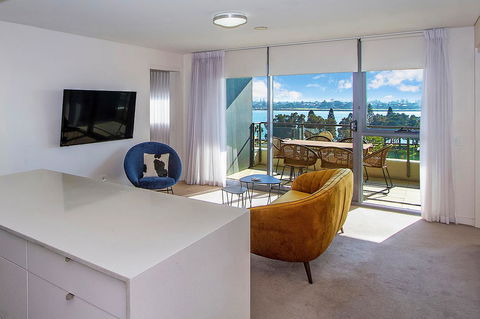 Terminus Apartment Hotel, Ascend Hotel Collection - Tourism Caloundra 1