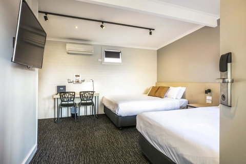Nightcap At Colyton Hotel - Tourism Caloundra 23