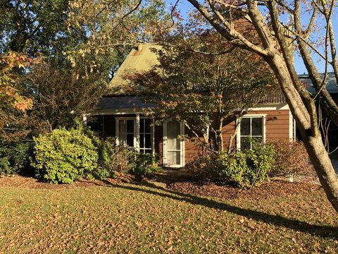 Arcadia - The Barn Cottage & Rosehill Cottage - Tourism Caloundra 2