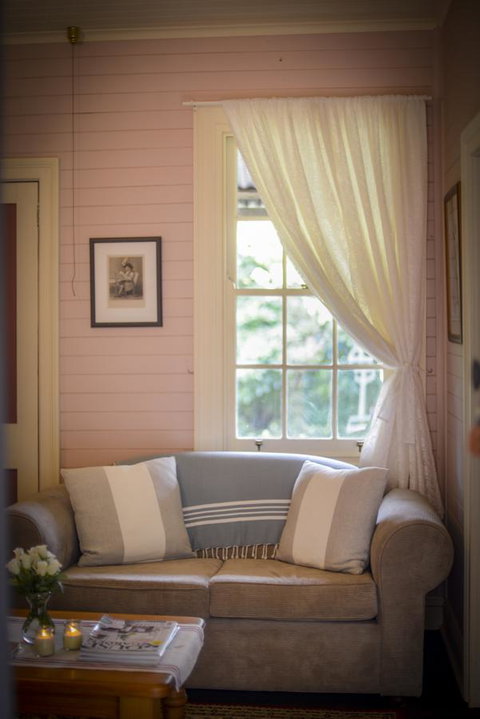 Arcadia - The Barn Cottage & Rosehill Cottage - Tourism Caloundra 21