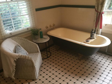 Arcadia - The Barn Cottage & Rosehill Cottage - Tourism Caloundra 17