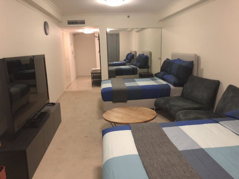 Lovely CBD Studio Next To Central , Haymarket, Chinatown - Tourism Caloundra 1