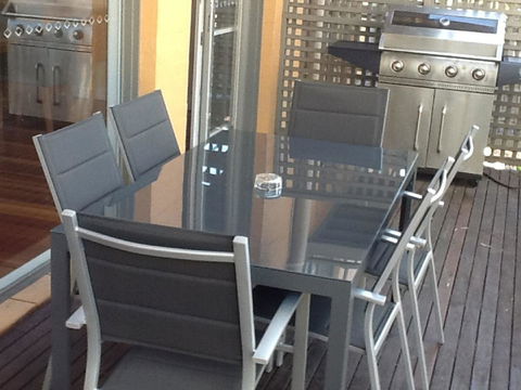 Villa De Saran Located Within Cypress Lakes - Tourism Caloundra 7