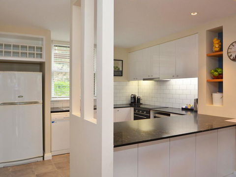 Villa De Saran Located Within Cypress Lakes - Tourism Caloundra 8