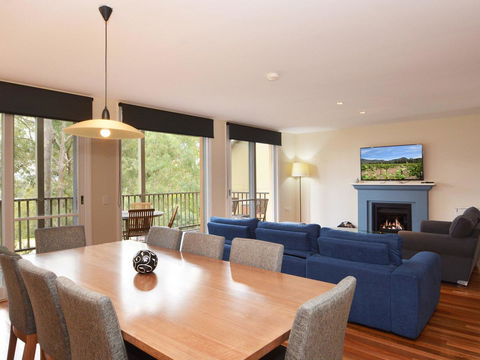 Villa De Saran Located Within Cypress Lakes - Tourism Caloundra 6