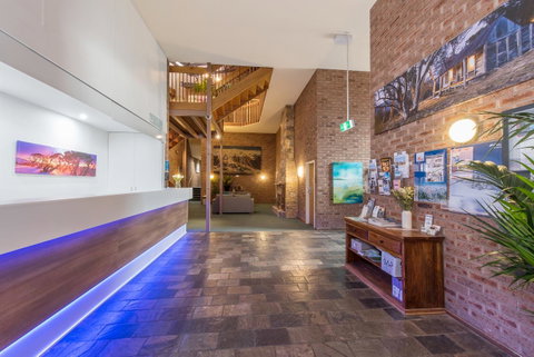 Alpine Gables - Tourism Caloundra 6