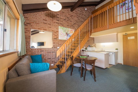 Alpine Gables - Tourism Caloundra 30