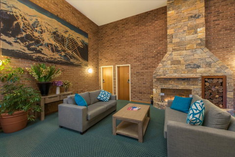 Alpine Gables - Tourism Caloundra 5