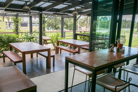 Alpha Hotel Eastern Creek - Tourism Caloundra 8