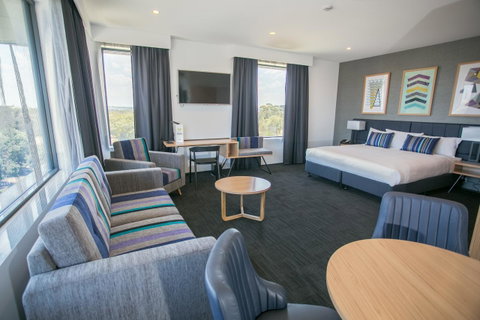 Alpha Hotel Eastern Creek - Tourism Caloundra 36