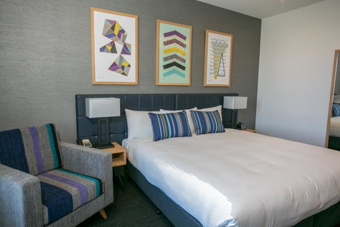 Alpha Hotel Eastern Creek - Tourism Caloundra 37