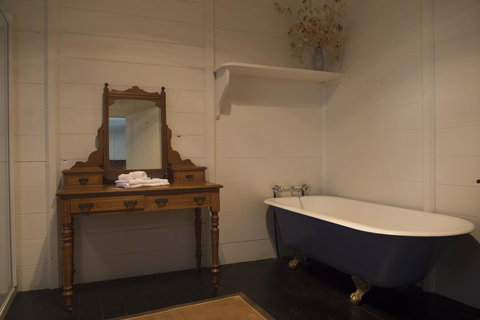 Hillview Heritage Hotel - Tourism Caloundra 15