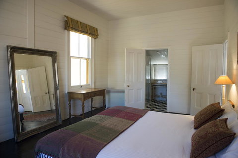 Hillview Heritage Hotel - Tourism Caloundra 21