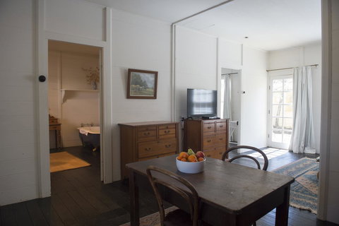 Hillview Heritage Hotel - Tourism Caloundra 14