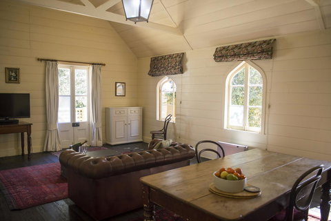 Hillview Heritage Hotel - Tourism Caloundra 24