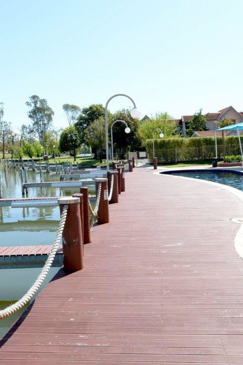 Yarrawonga Waterfront Apartments - Tourism Caloundra 2