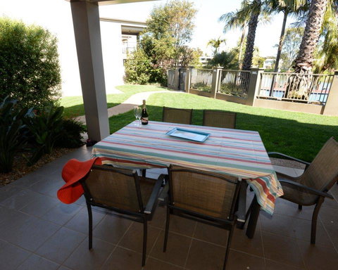 Yarrawonga Waterfront Apartments - Tourism Caloundra 5