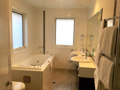 Encore Apartments - Tourism Caloundra 3