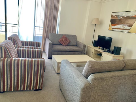 Castle Serviced Apartments - Tourism Caloundra 6
