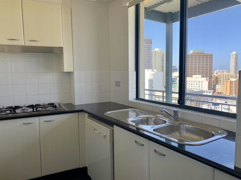 Castle Serviced Apartments - Tourism Caloundra 2