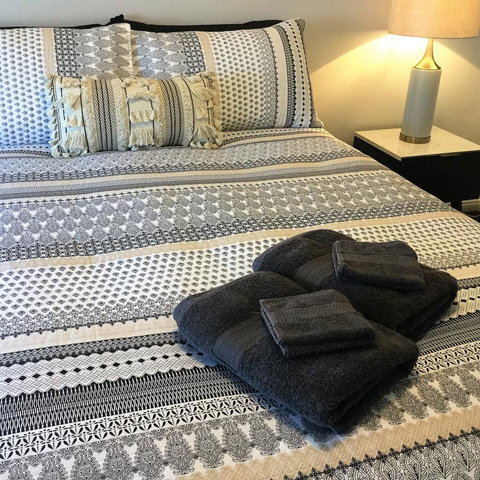 Tic Tac Toe Quality Accommodation - Tourism Caloundra 4