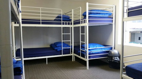 Summer House Kings Cross - Tourism Caloundra 15