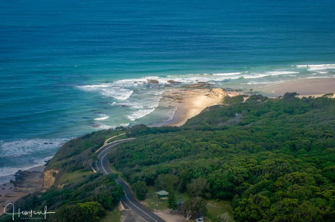 Valla's Beach House - Tourism Caloundra 1