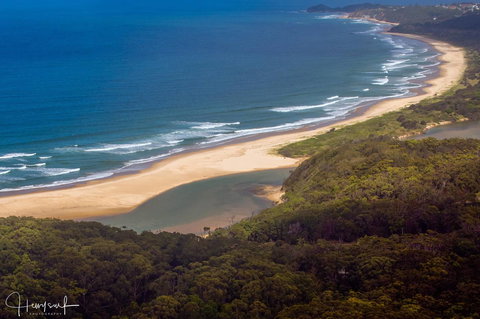 Valla's Beach House - Tourism Caloundra 4