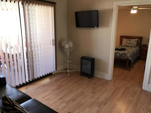 Jadan Cottages - Tourism Caloundra 12