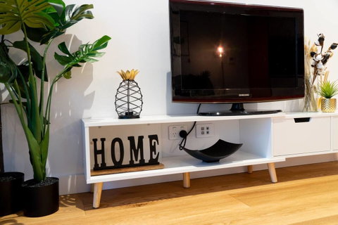Two Bedroom Darling Harbour Apt Chinatown CBD UTS - Tourism Caloundra 11