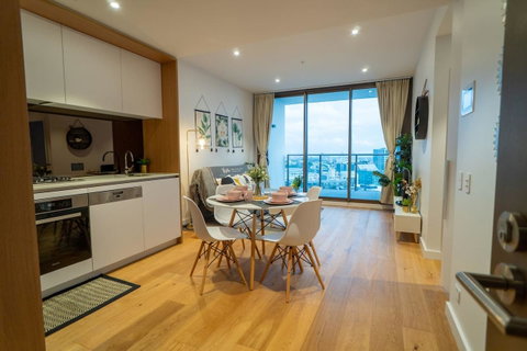 Two Bedroom Darling Harbour Apt Chinatown CBD UTS - Tourism Caloundra 0