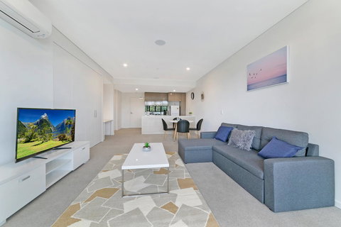 Stylish And Neat Two Bed Apartment In Wentworth Point - Tourism Caloundra 1