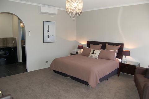 Federation Motel Resort - Corowa - Tourism Caloundra 4